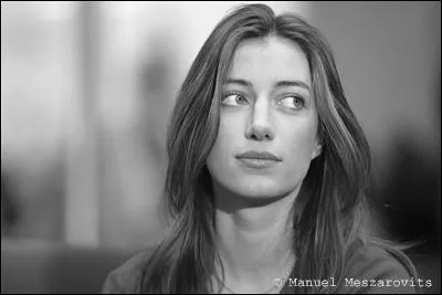 ''Je hais les couples qui me rappellent que je suis seule ! / Je d&eacute;teste les couples, je les hais tout court ! '' Qui chantait ces paroles dans sa chanson ''Mon coeur, mon amour'' ?