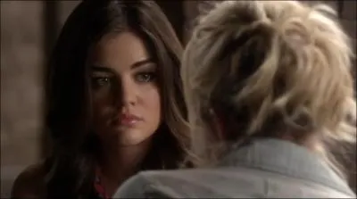 De quelle couleur sont ses yeux ?