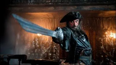 Quand nous avons vu Barbe-Noire pour la premire fois, qu'a-t-il fait avec son pe ?