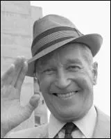 Le 1er janvier 1972, un chanteur et acteur franais dcde. Il a jou dans :  La Veuve joyeuse ,  Le silence est d'or  et Gigi. Qui est-ce ?