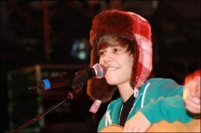 Comment s'appelle sa 'petite protge' ?