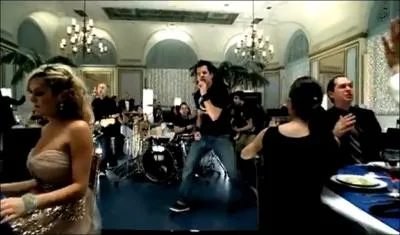 De quel clip cette image est-elle extraite ?