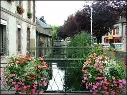 Retour en Normandie, dans la ville de L'Aigle ( Orne ), o elle est chef-lieu ...