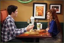 Comment s'appelle le garon dont CeCe est tombe amoureuse  l'hpital ?