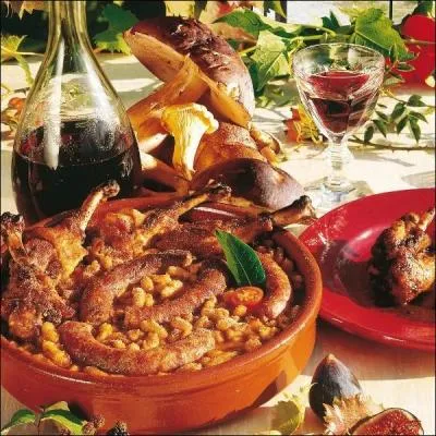 Quel lgume rentrait  son origine dans la composition du cassoulet en remplacement du haricot blanc ?