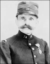 Que dit-il dans la deuxime partie de l'article ?