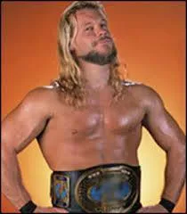 Dans l'histoire de la WWE, Chris Jericho est le catcheur ayant remport le plus de fois le titre intercontinental. A combien de reprises a-t-il gagn ce titre ?