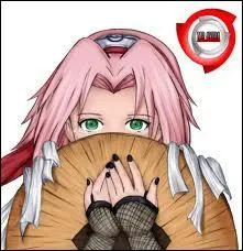 Sakura se tranche les cheveux quand ils sont attaqus par les ninjas d'Oto. Qui les lui serraient avant ?
