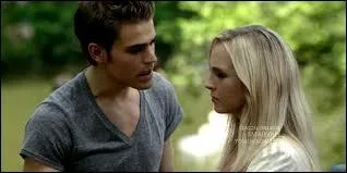 Que dcouvrent Stefan et Caroline  la fin de l'pisode 7 ?