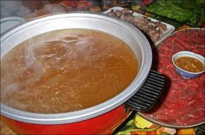 Un humain normalement constitu en possde deux, tandis qu'il est impossible de les compter sur le bouillon. Il s'agit des :