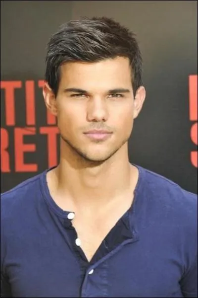 Taylor a une sur, comment s'appelle-t-elle ?