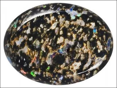  Dans l'immense varit d'opales, il en existe une qui provient d'anciennes mines pruviennes, c'est l'opale lopard.  