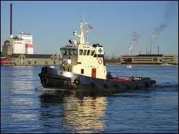 Ce bateau ne sert qu' ramener les gros bateaux vers les ports. Quel est son nom ?