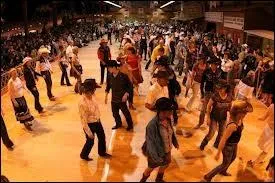 Quel festival a eu lieu  Mirande ?