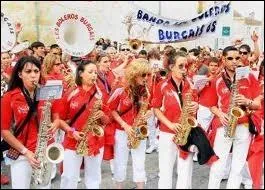 O a lieu le festival des Bandas ?