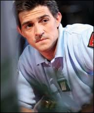 Est-ce que Luc et la nouvelle se sont embrasss ?