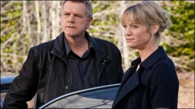 Lors du dernier pisode de la saison 7, Martin et Mathilde retrouve des indices appartenant  Fanny. Lesquels ?