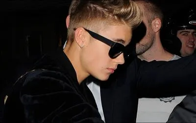  quel ge Justin Bieber s'est-il fait connatre sur YouTube ?