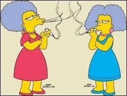 Quel est le personnage de gauche ?