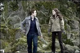Dans Twilight 3, qui tente de tuer Bella ?