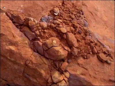 Comment se traduit  argile  en anglais ?