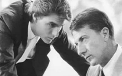 Charlie Babbitt apprend que son pre a lgu presque toute sa fortune  Raymond, son frre an autiste, dont il fait la connaissance en l'enlevant  la pension psychiatrique de Cincinnati :