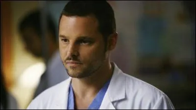  ses dbuts en tant qu'interne, il tait attir par la chirurgie plastique. Pour finir, il est finalement devenu chirurgien pdiatrique, qui est-il ?