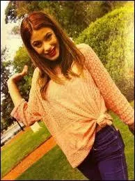 Dans quelle srie joue-t-elle ?