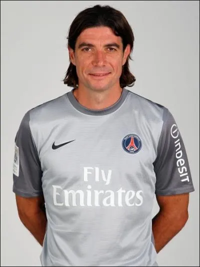 Ronan Le Crom porte le numro :