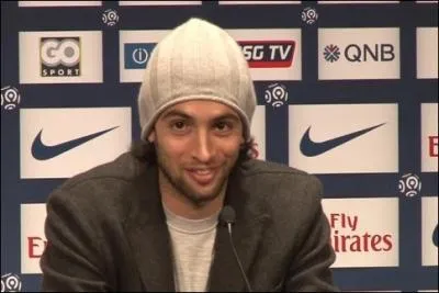 Javier porte le numro :