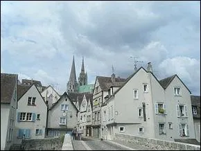 Qui est maire de Chartres ?