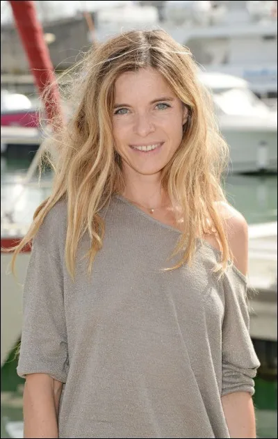 Comment s'appelle la fille du commissaire Moulin, incarnée par Samantha Rénier ?