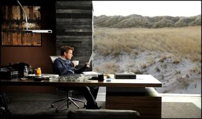 Le  ngre  est accueilli en plein hiver dans un lieu dsertique en cette saison, dans une superbe rsidence trs pure et design, en bord de plage. C'est la maison du patron diteur, qui la prte. C'est en quel endroit rput des USA ?