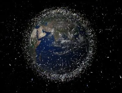 Pourquoi un satellite en orbite autour de la Terre ne retombe-t-il pas malgré la force d'attraction de notre planète ?