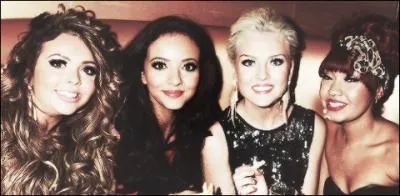 Qui a t le coach des filles durant l'mission ?