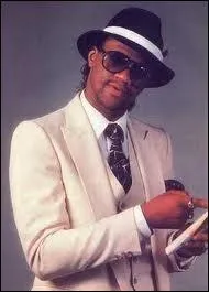 Laquelle de ces quipes fut manage par Slick, le premier manager afro-amricain  succs  la WWE ?