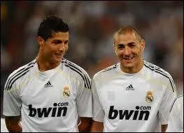 Qui sont ces joueurs de foot ?