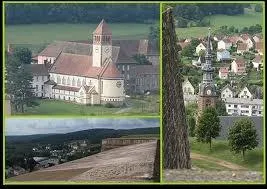 Nous remontons en Lorraine,  Bitche ( Moselle ). Elle est chef-lieu ...