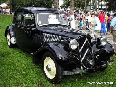 Et cette ancienne voiture trs populaire (annes 30-40-50) ?