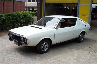 Et cette voiture sportive ?