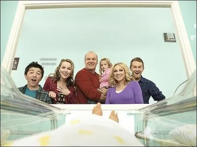 Je suis un bb garon. Je suis dans une famille de dingues ! Qui suis-je ?