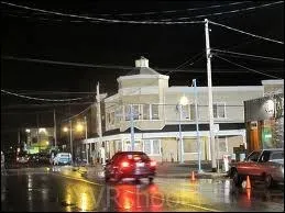 Quelle est la ville o tous les personnages sont enferms ?