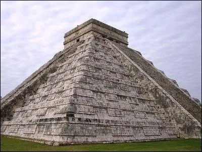 Ceci est le temple Maya, au Mexique. Quelle est la capitale de ce pays ?