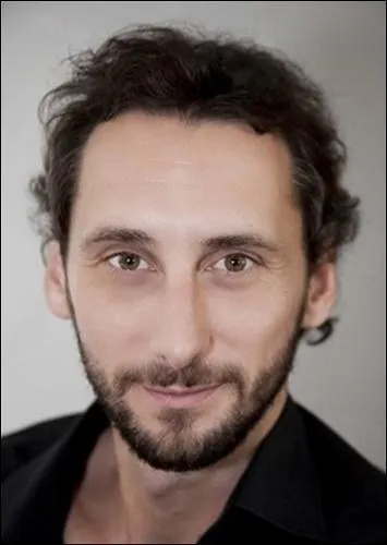 Qui est cet humoriste ?