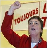 Combien de fois Arlette Laguiller connue pour commencer ses discours par :  Travailleuses, travailleurs  s'est-elle présentée à l'élection présidentielle ?