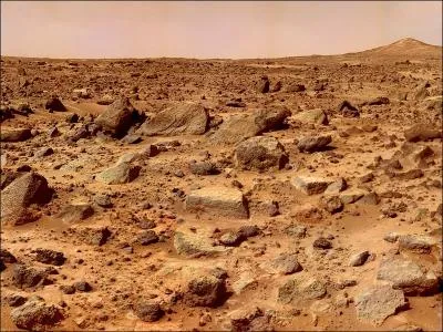 Avec la navette spatiale, combien de temps faudrait-il pour aller sur Mars, la plante la plus proche de la Terre ?