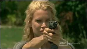 Qui est cette blonde ?