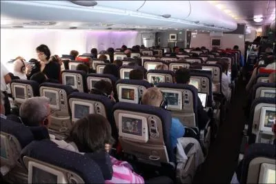 Comment s'appelle la partie centrale d'un avion o prennent place les passagers ?