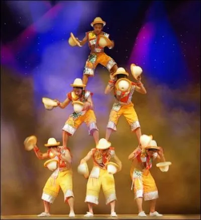 Que constitue l'assemblage de ces artistes ?