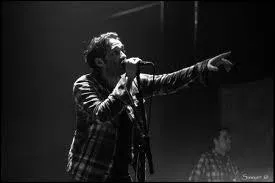 Faut ressembler  des guignols ! Faut que tu passes  la tl pour rentrer dans les farandoles...